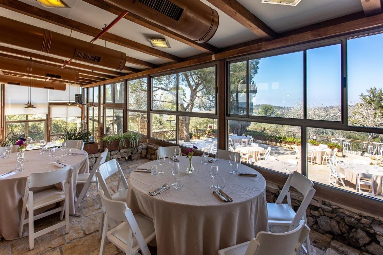 Logos Hotel In Yad Hashmona Exterior photo